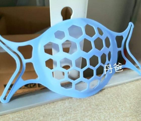(10入/成人/白或藍)最新3D立體口罩支架 不貼臉 防異味 環保可重複使用